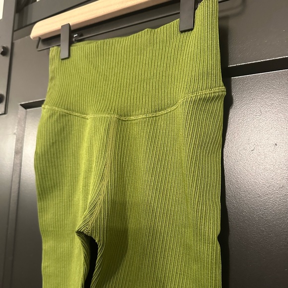 Good American Ribbed Set - Picture 3 of 10